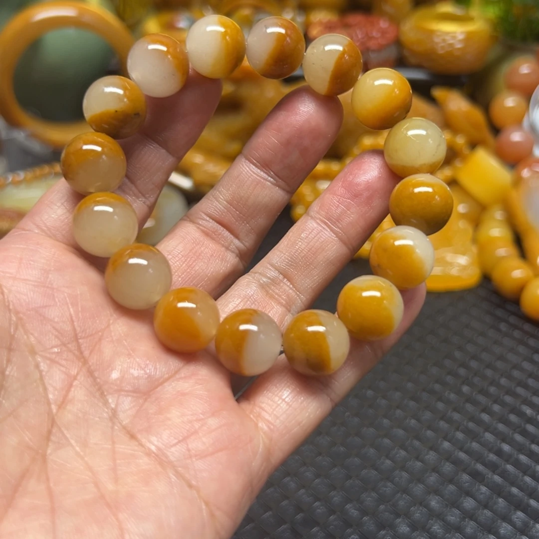 石英质玉未镶嵌颈饰