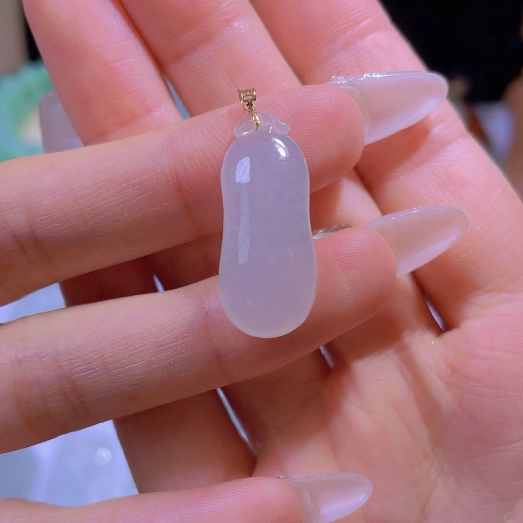 翡翠颈饰18K金镶嵌佛瓜