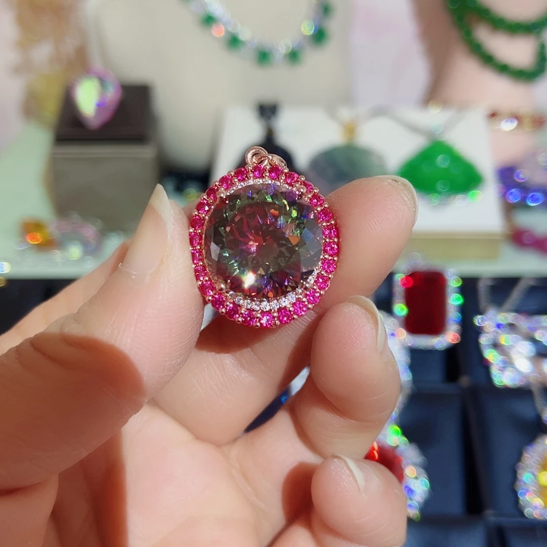 合金璀璨夺目耀眼