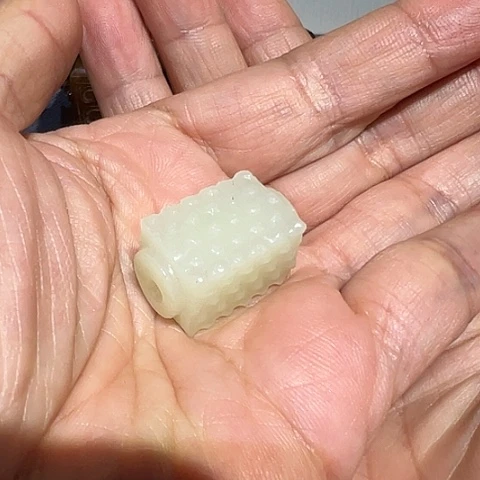 未镶嵌和田玉（糖玉）珠宝奇石