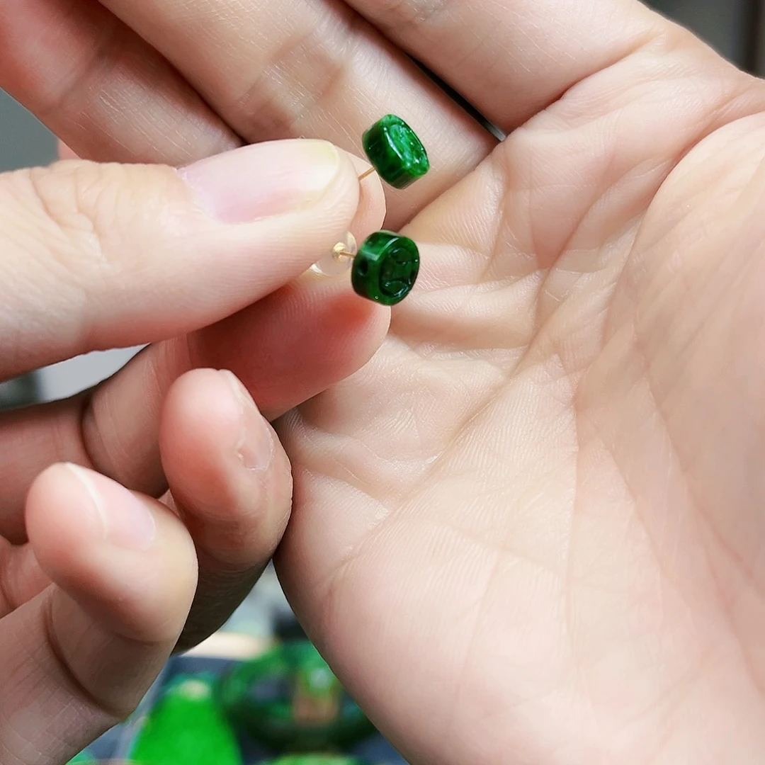 翡翠耳饰18K金镶嵌耳饰