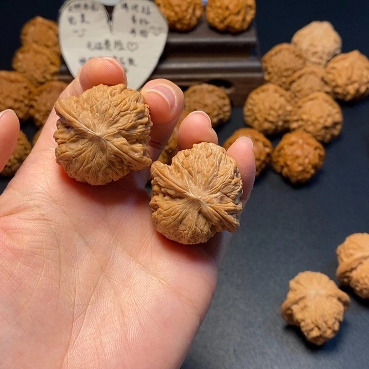 文玩核桃把件11号山地磨盘35尺全品