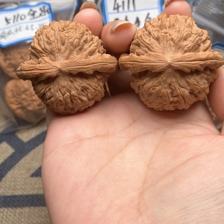 猴头核桃吊坠8203号白狮子46