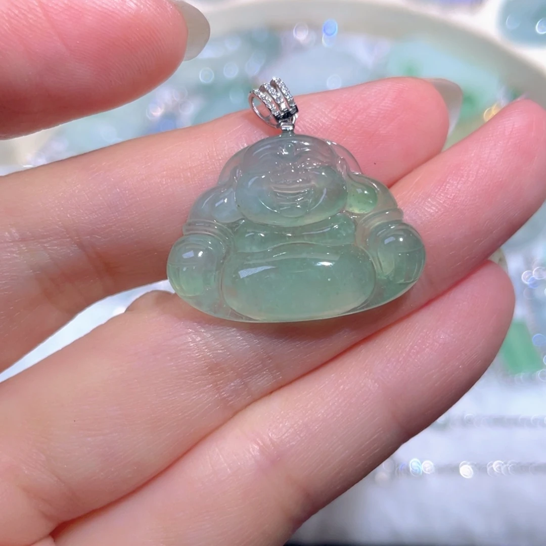 翡翠18K金镶嵌颈饰翡翠