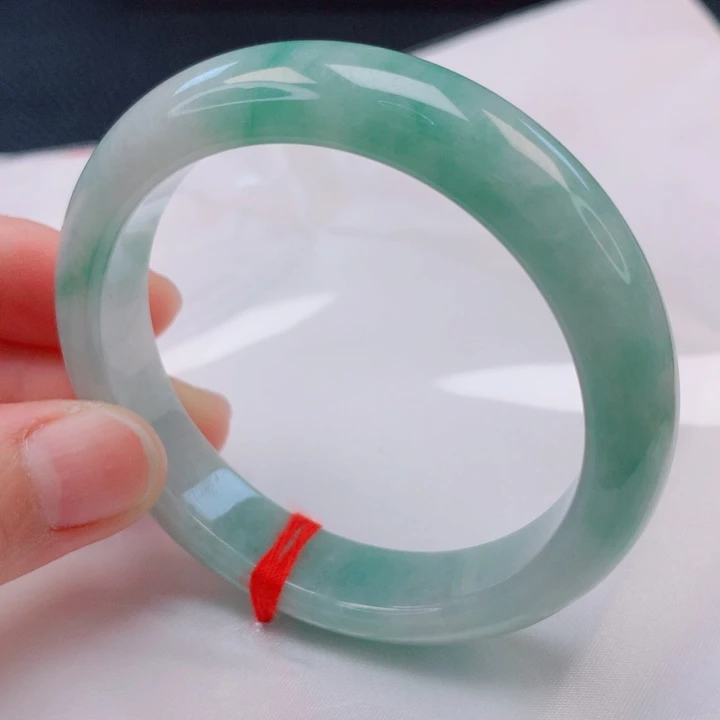 翡翠手镯未镶嵌七55圈口