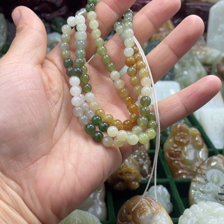 和田玉（糖玉）未镶嵌颈饰