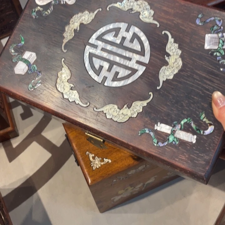 贡木瑕疵箱谢谢谢谢谢谢