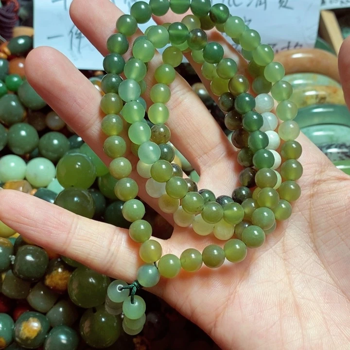 蛇纹石玉颈饰未镶嵌