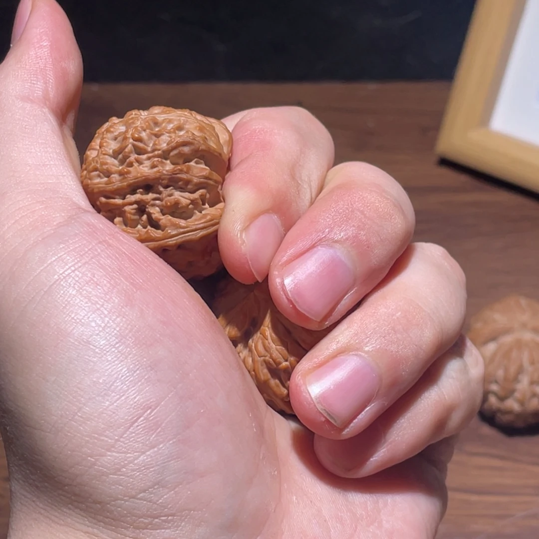 蓝***瘦把件文玩核桃39全品闷白