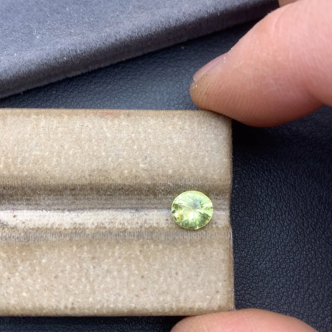 裸石金绿宝石1.2ct