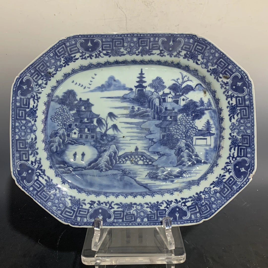 A0816072清乾隆 青花山水楼阁纹八方倭角盘高3.2 长度37.8 宽度30