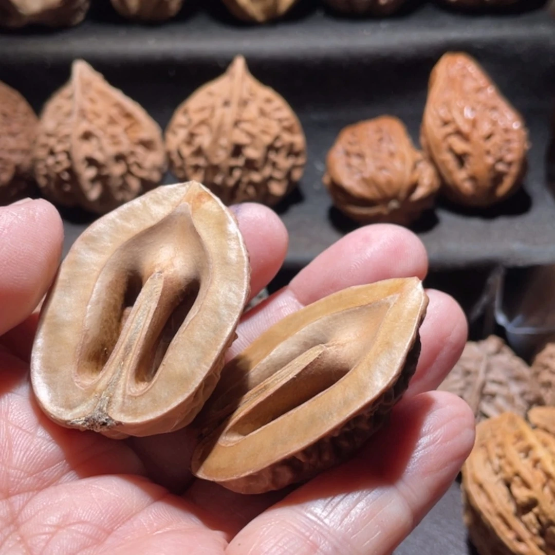 【闪购商品】文玩核桃把件哎*东北楸子80