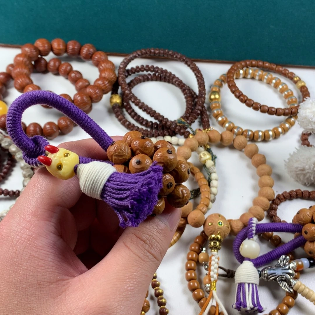 猴头核桃吊坠。。。。。。。。。。。。