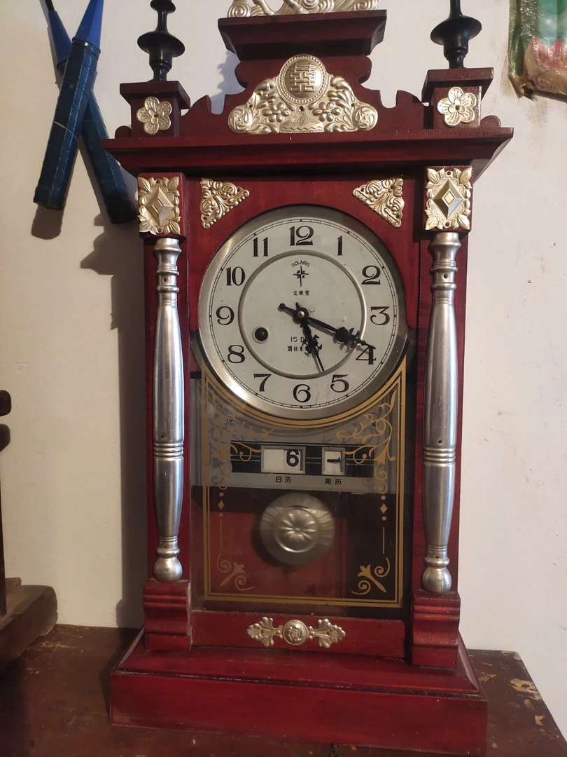 民俗复古马头座钟座钟闹钟可作怀旧收藏纪念品老式时钟表古典日历