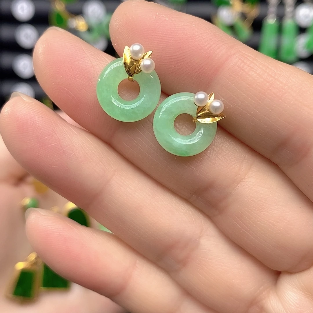 翡翠18K金镶嵌耳饰