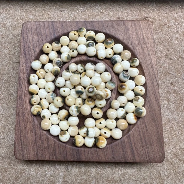 福利款天然猛犸牙带皮卡6.9mm散珠