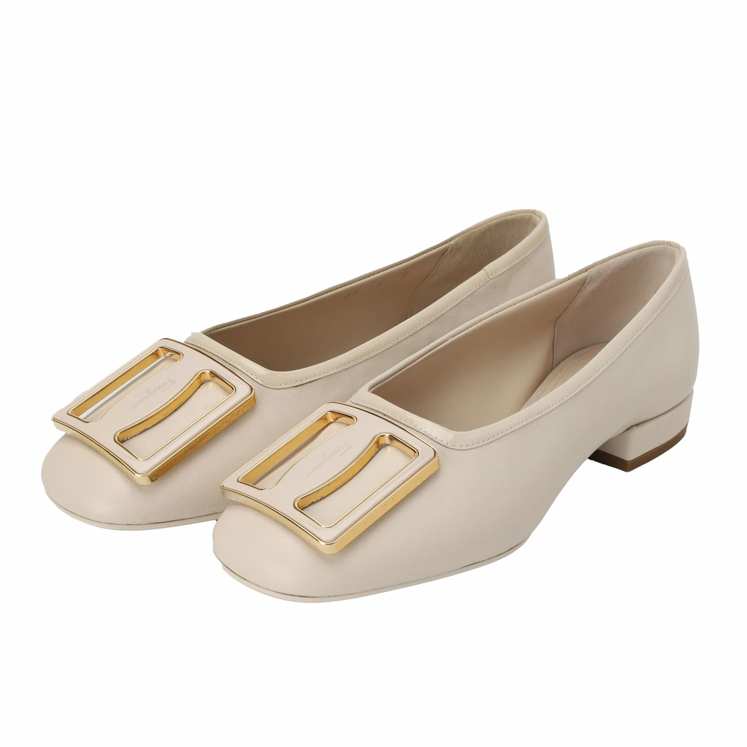 未使用 FERRAGAMO/菲拉格慕 女式百搭休闲单鞋1C725 748713