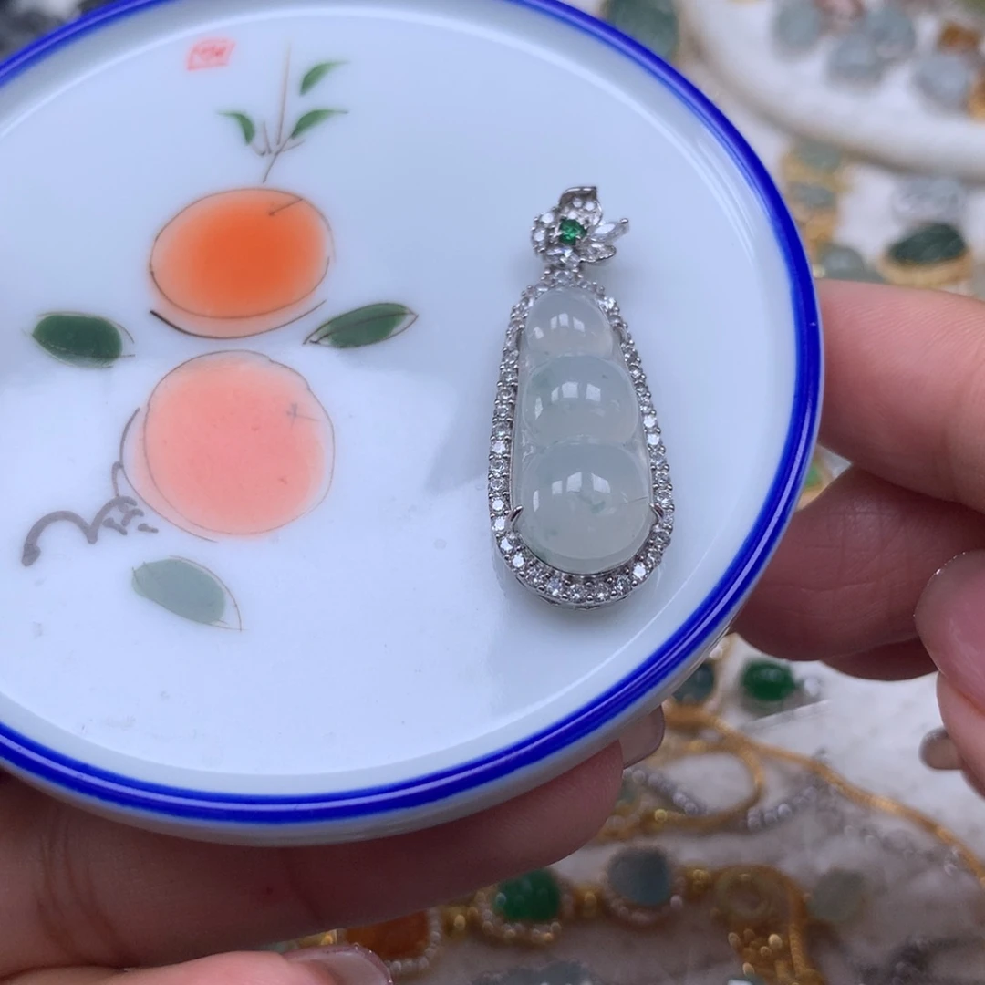 颈饰银S925镶嵌翡翠