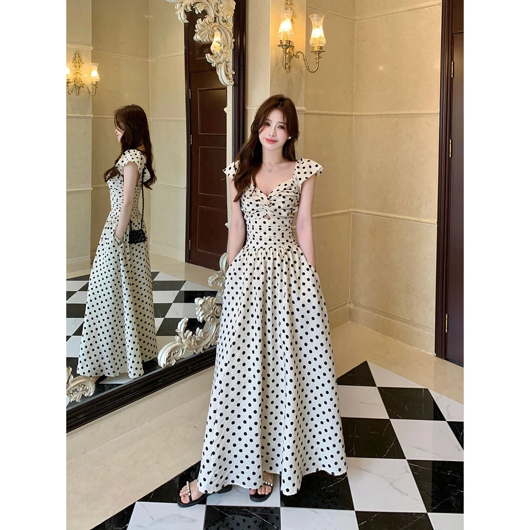 2025新款大码女装高级感波点连衣裙夏季褶皱收腰显瘦气质长款裙子