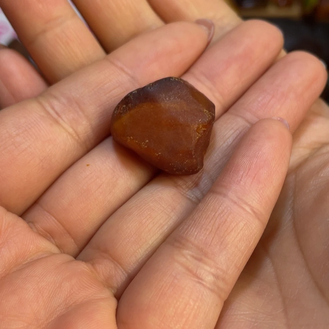 定制琥珀未镶嵌原石