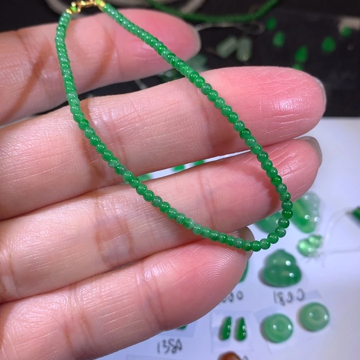 翡翠未镶嵌套链珠子