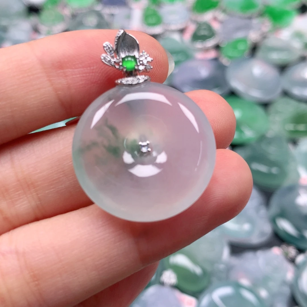 翡翠18K金镶嵌颈饰天然翡翠