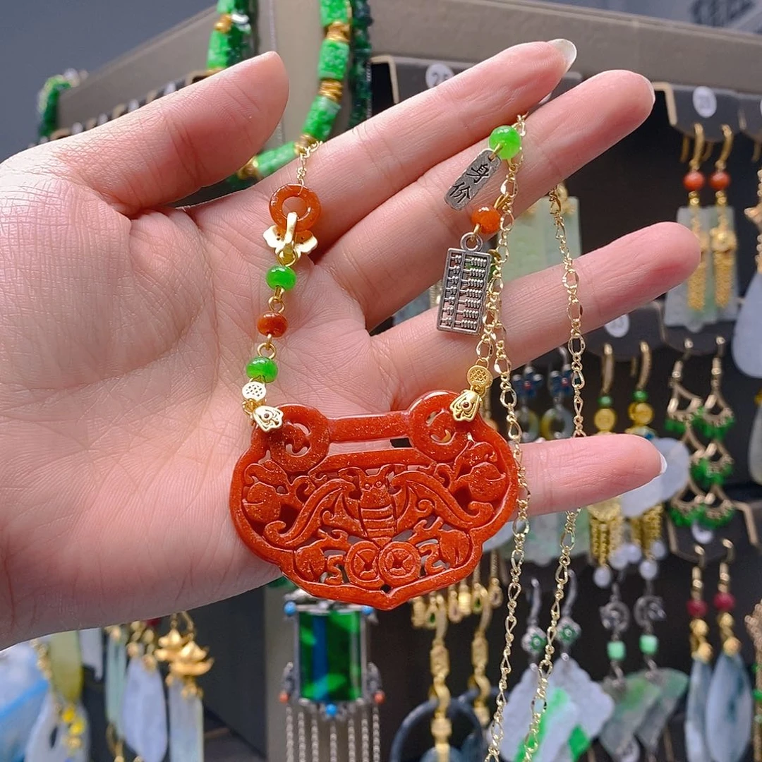 未镶嵌翡翠耳饰翡翠