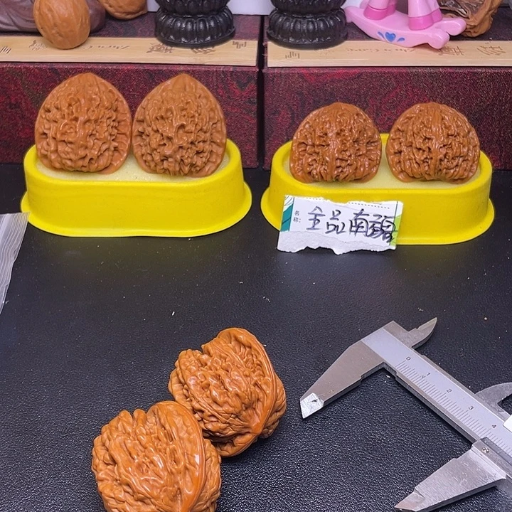 -***-吊坠桃核四座楼福利