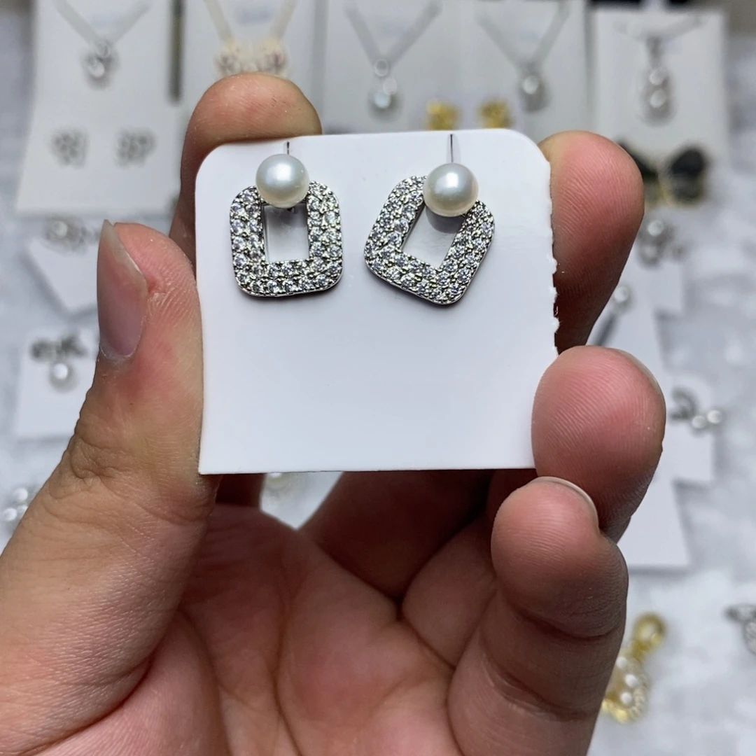 未镶嵌耳饰淡水珍珠