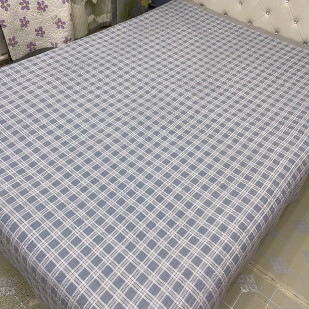 【简约蓝格】母婴A类双面加厚珩缝四季通用床盖，亲肤透气防滑不跑床