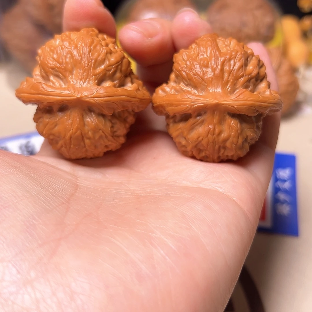 文玩核桃吊坠41金麒麟