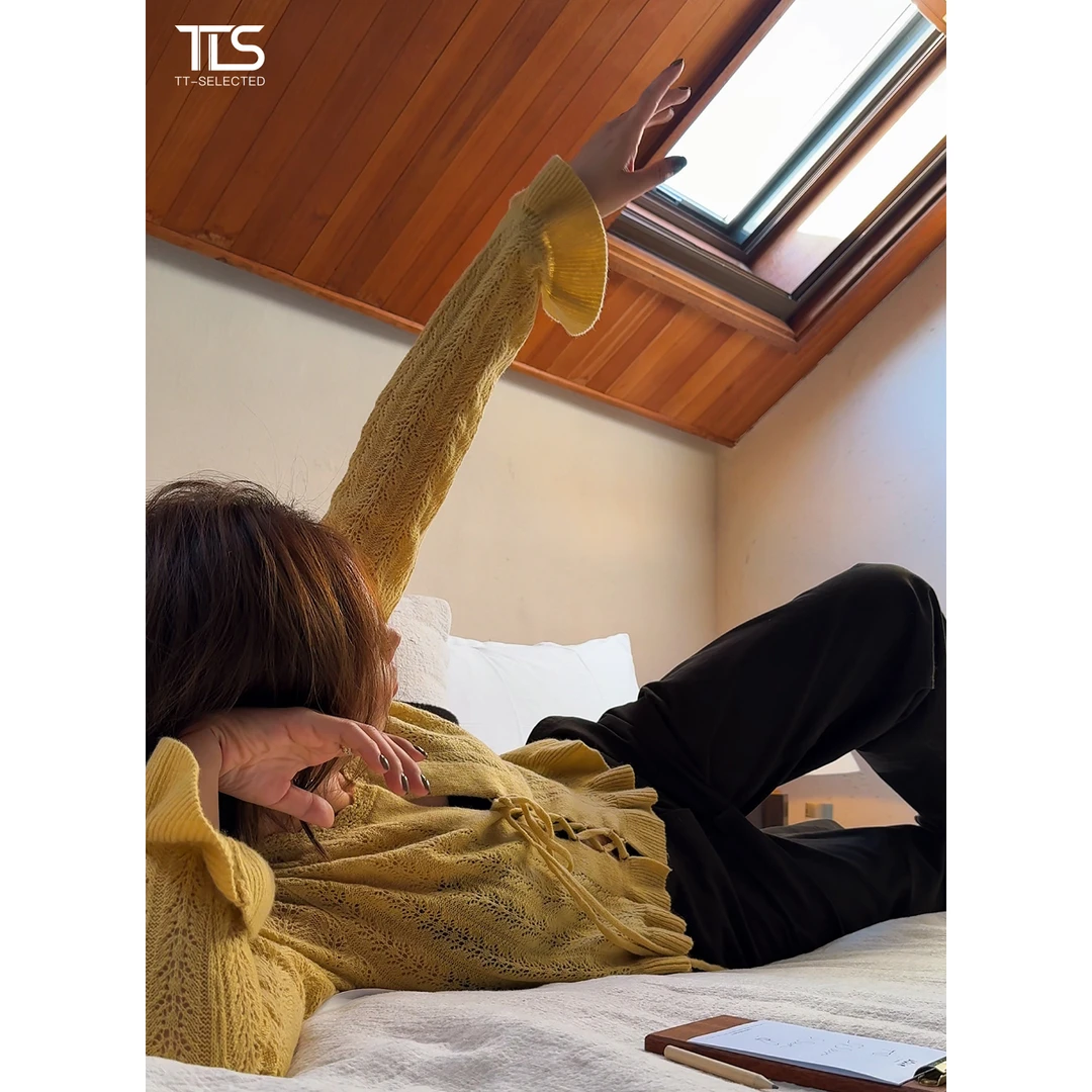 TT【花瓣柔雾衫】100%精仿羊毛多巴胺镂空绑带针织上衣MY5132