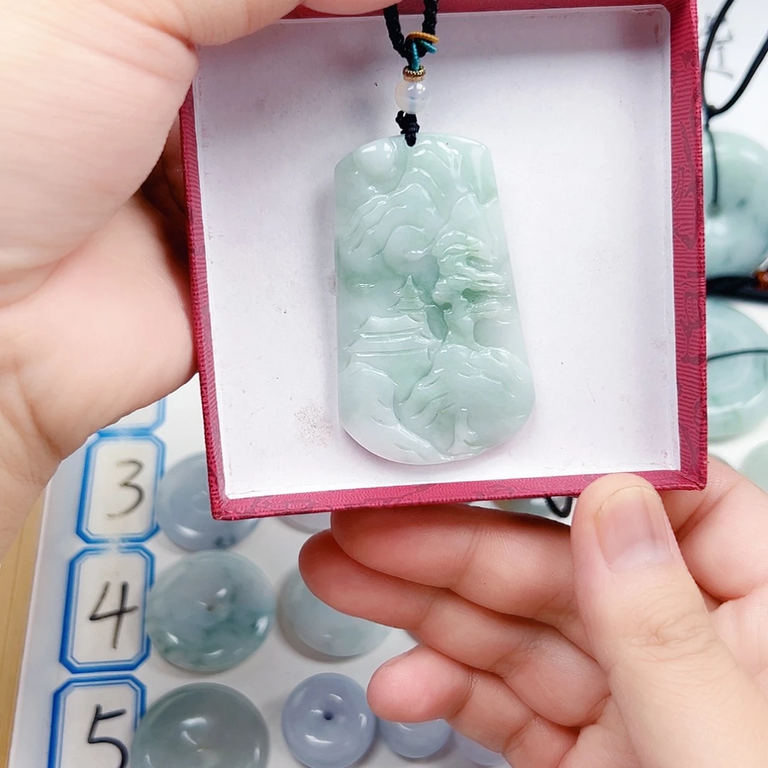 翡翠未镶嵌颈饰翡翠