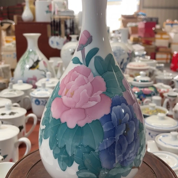 陶瓷郝****人醴陵手绘釉下五彩花瓶一对 26cm