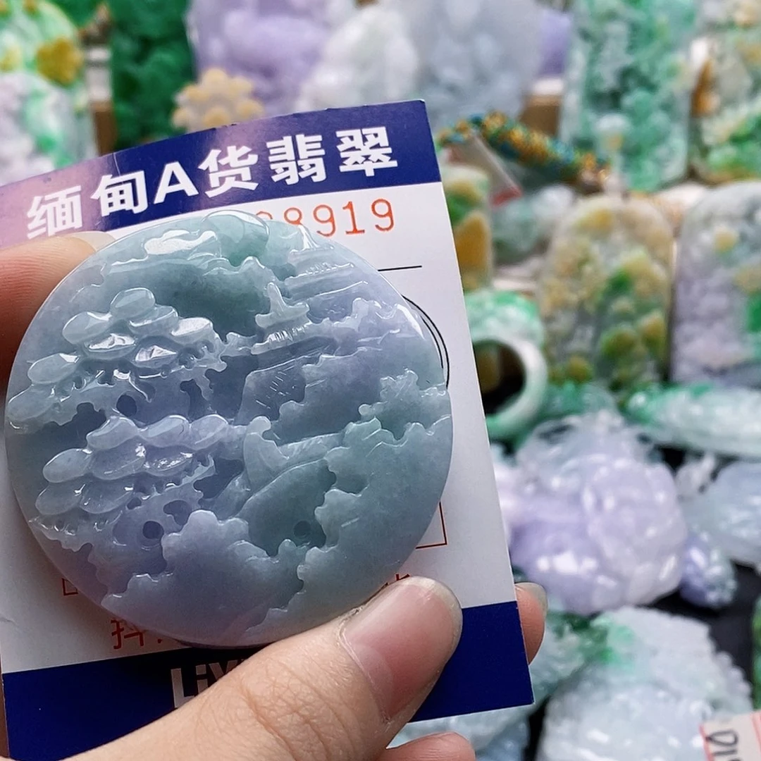 吊坠(不含链)未镶嵌翡翠