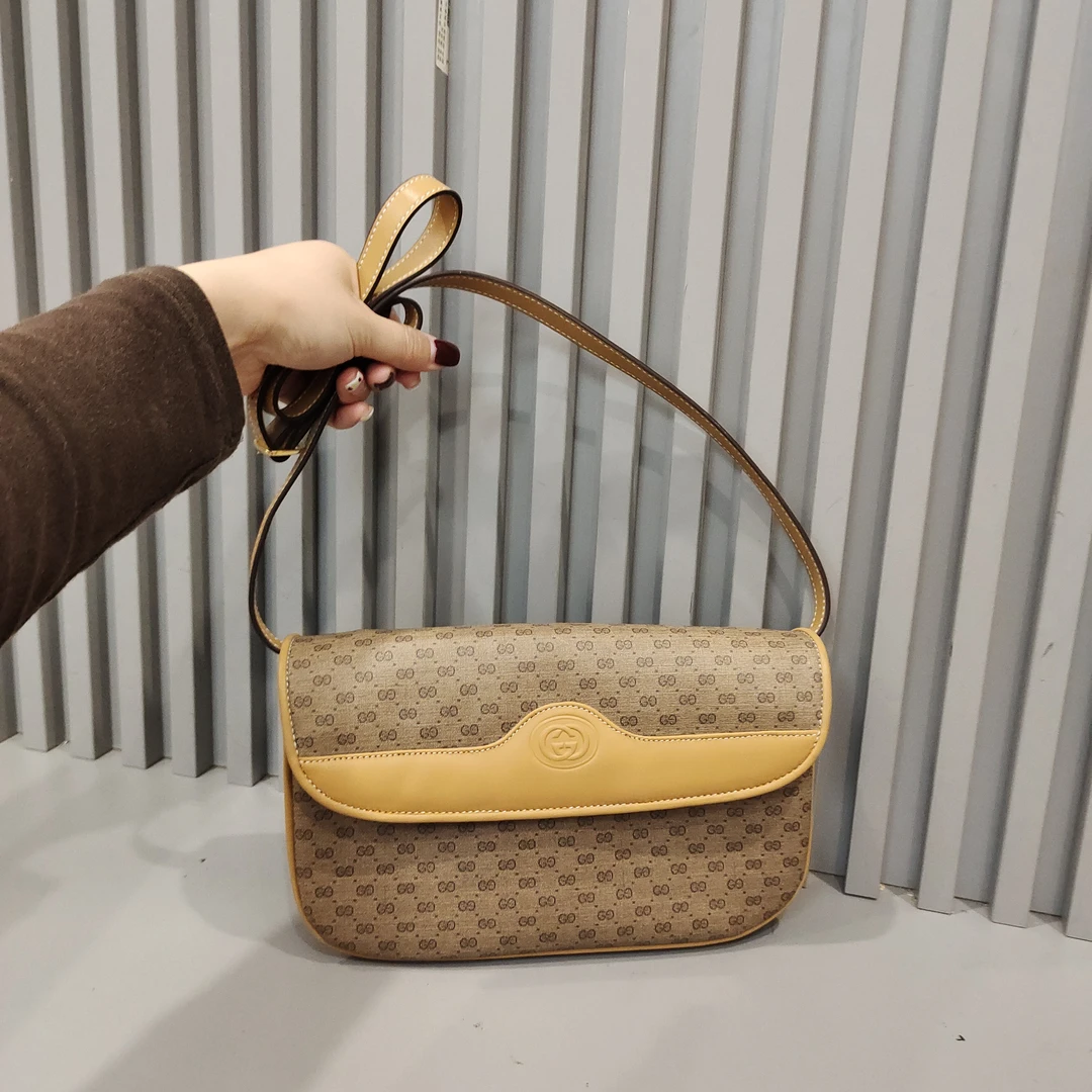 95新 GUCCI/古驰 兔兔奢/古驰斜挎包/240811086