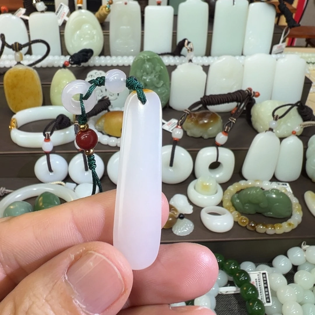 和田玉手链未镶嵌八****姐