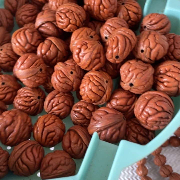 鸿**?1号链接桃核手串一个