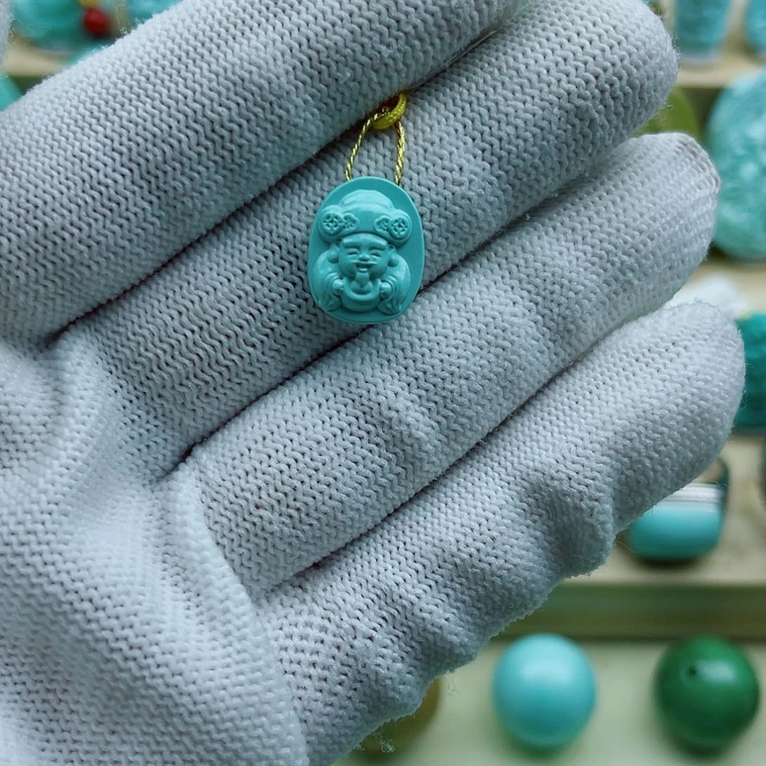 绿松石未镶嵌珠宝奇石