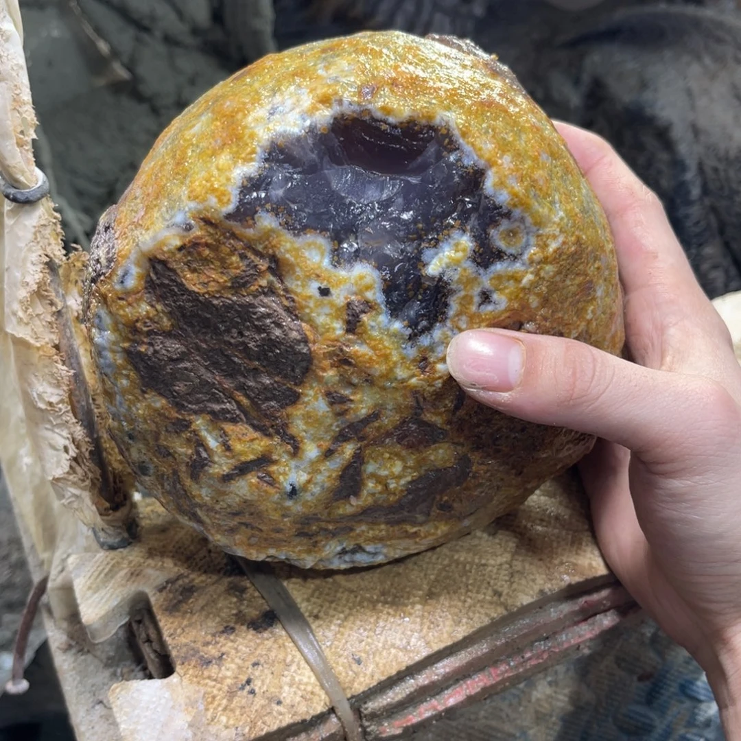 豪***杰定制玛瑙天然玛瑙手镯原石