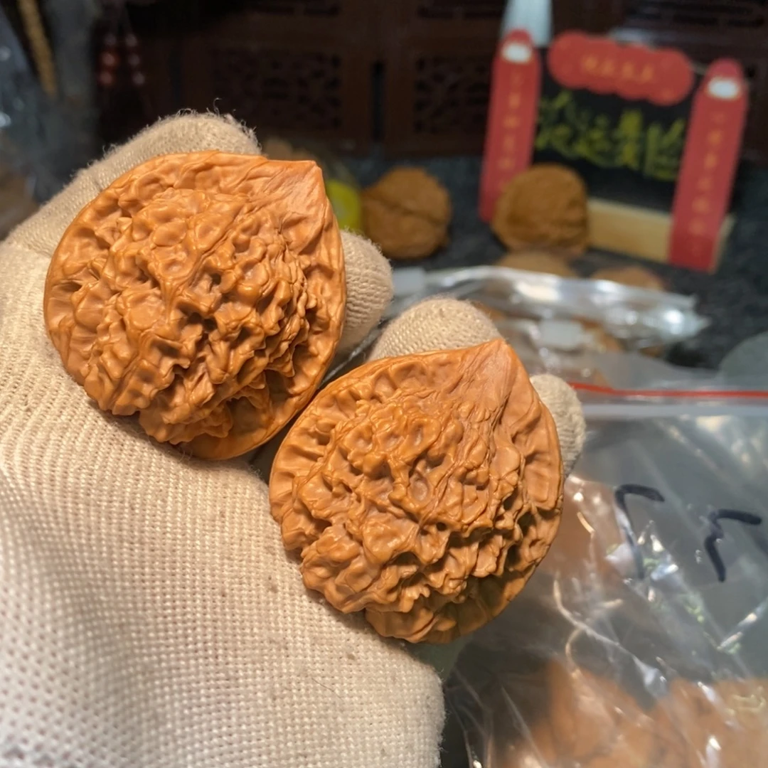 文玩核桃把件麒麟纹官帽