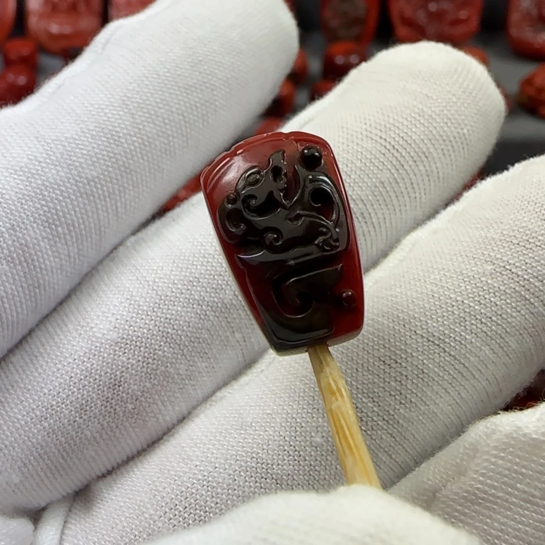 南红玛瑙未镶嵌雕件