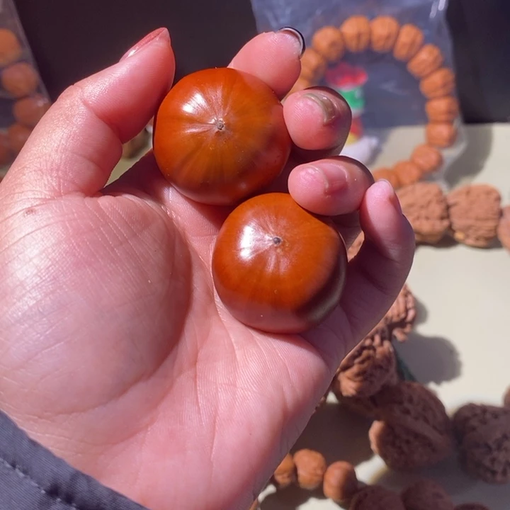 手串文玩核桃……18