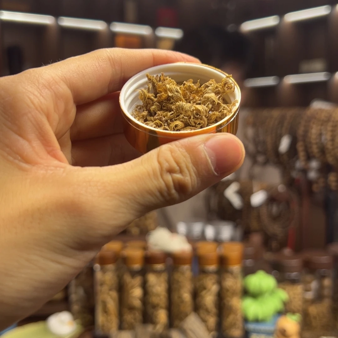 沉香碎屑沉香30克勾丝加一个德化炉