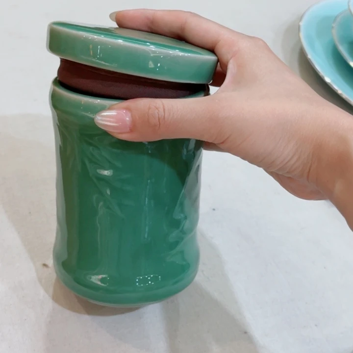 青瓷哈哈哈哈哈哈哈哈