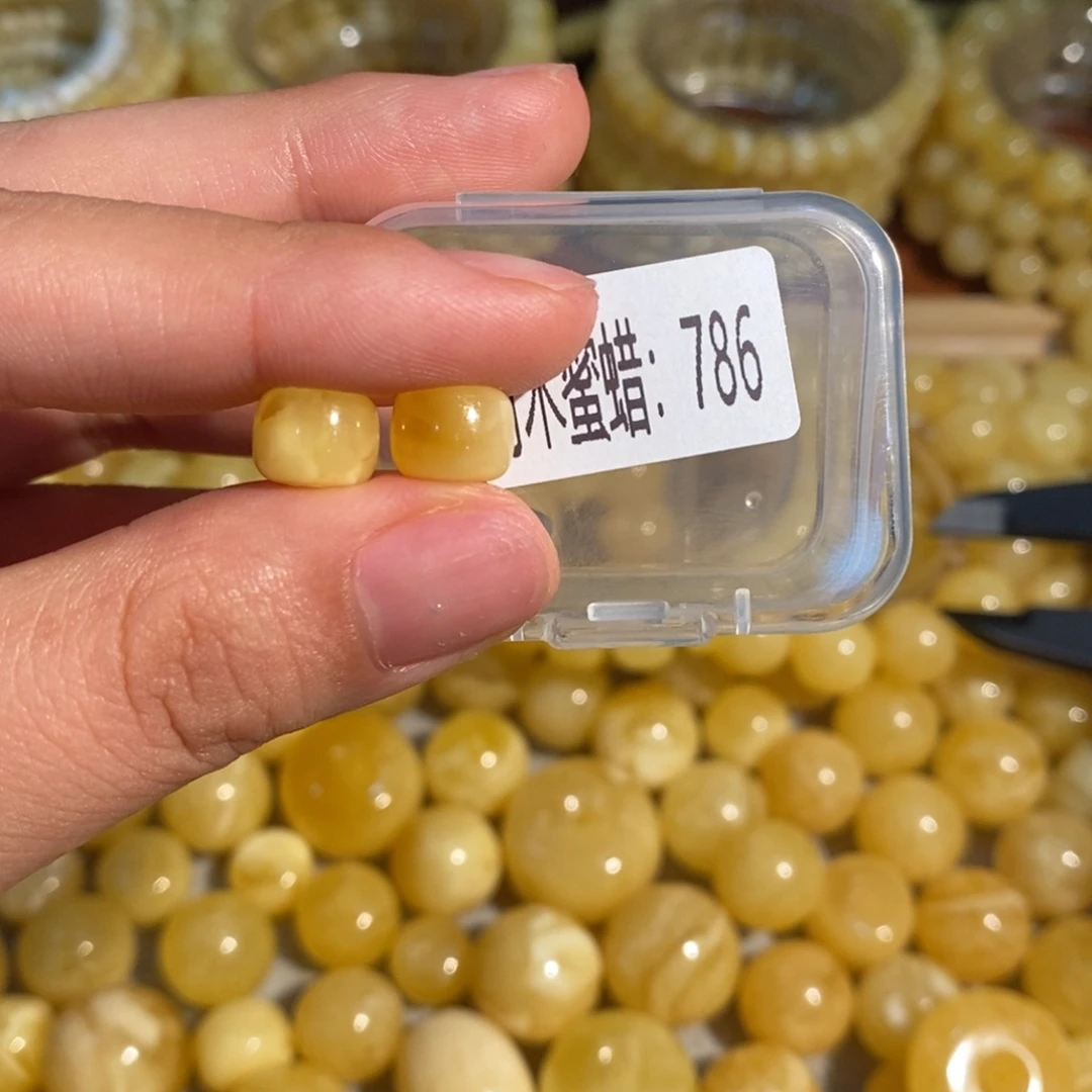 未镶嵌琥珀珠宝奇石786