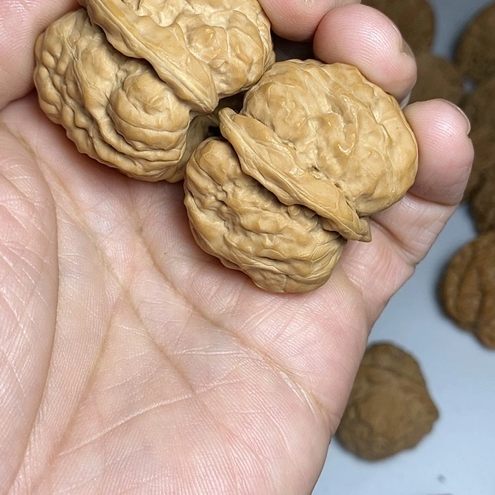 文玩核桃把件绝***?38尺，蛤蟆头