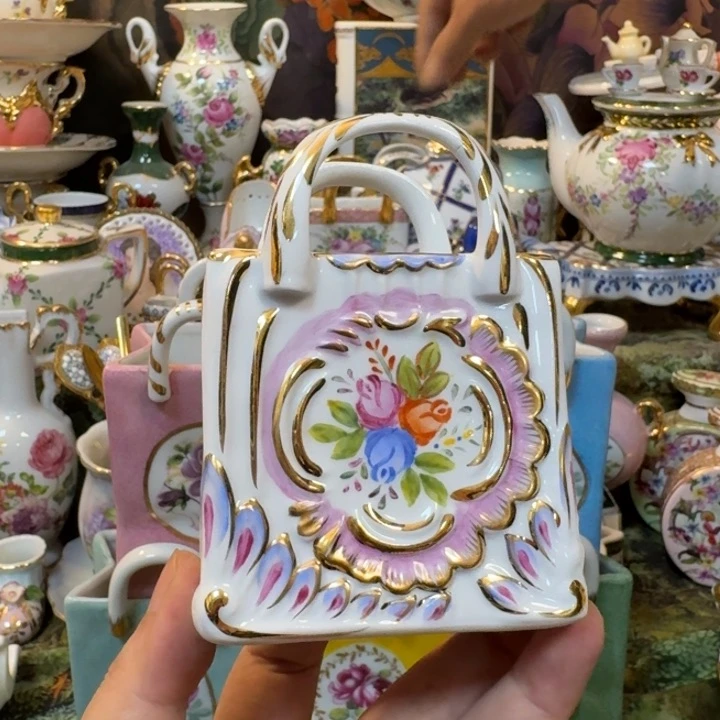 鹿与海陶瓷家居有限公司