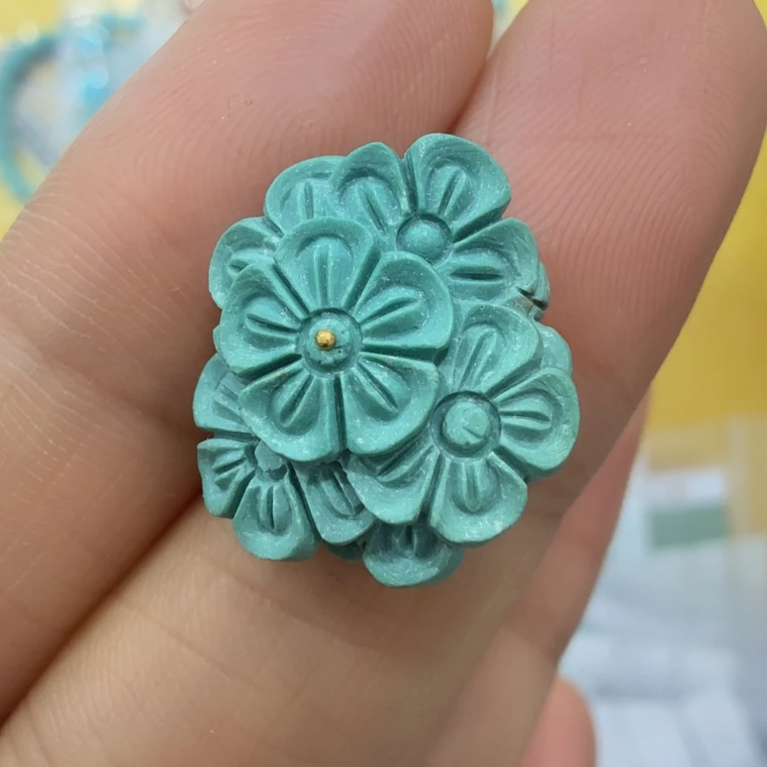 绿松石未镶嵌珠宝奇石