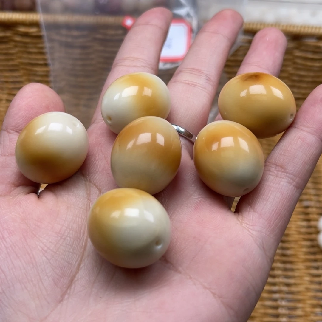 吊坠白玉菩提yx12鹅蛋25左右微瑕5颗